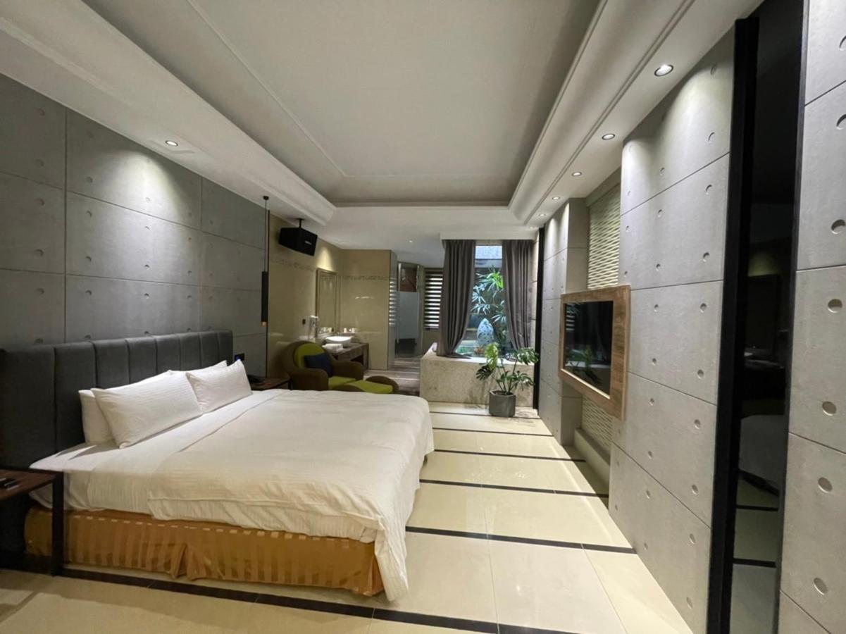 Minimalist Fashion Motel Taoyuan Bagian luar foto